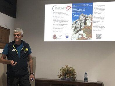 45693713-6a69-4cb9-8faa-9843fbc22f86