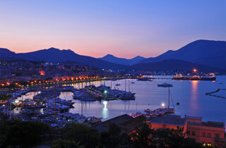 gaeta_-_spiaggia_di_serapo.jpeg gaeta_-_spiaggia_di_serapo.jpeg