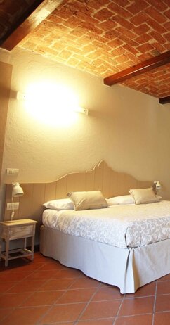 cascina-bellonuovo-agriturismo-langhe-camera-nocciola-1920x1280.jpeg
