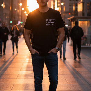tshirt-la-notte-e-giovane-ma-io-di-piu