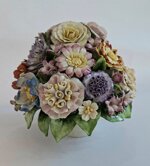 composizione-floreale-in-porcellana-modellata-a-mano-edizione-ispirata-a-dolce-gabbana-radicepura