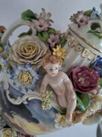 vaso-in-porcellana-di-capodimonte-vedute-di-napoli-allalba-e-giorno-con-putti-ispirato-dallalta-moda