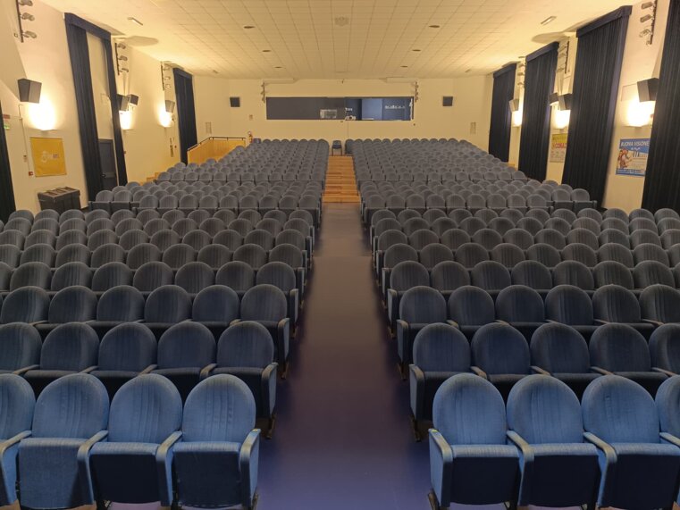 sala teatro 2.jpeg