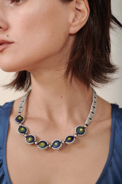 Girocollo in macram� e perle in vetro veneziane, collezione Indossare Venezia di Laura Bernard