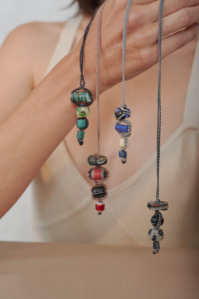 Pendenti con 4 perle veneziane antiche di diverse epoche, collezione Indossare Venezia