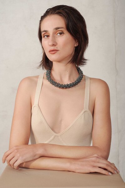 Girocollo in macram� con perle veneziane striate, collezione Indossare Venezia di Laura Bernard