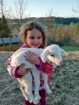 67a4b345-a560-41ea-9083-f05f6a4a6a0d