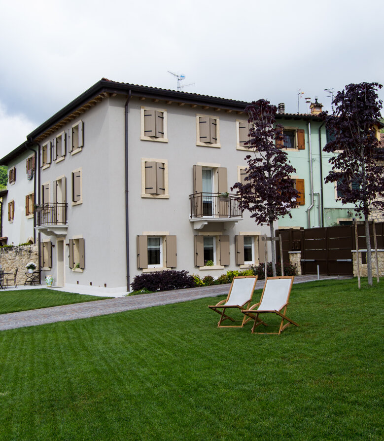 1acfb8b7-67dd-4d7b-bc84-8748214340d5