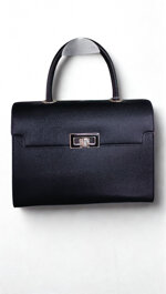 borsa-chris-bella-dubai