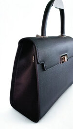 borsa-chris-bella-dubai