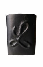 nefertiti-con-iniziale