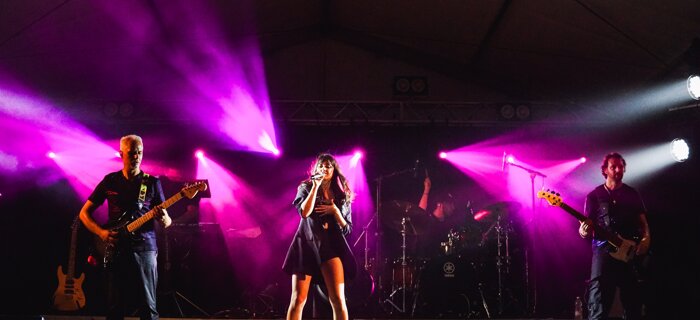 logo bianco trasparente