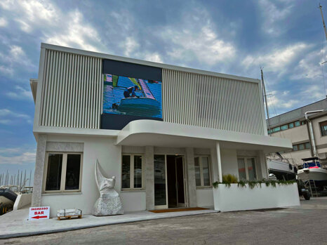 edae4f89-bf25-43d4-9351-ed2c48f4bec9