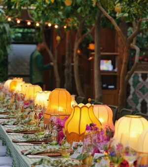 Illuminazione da tavolo con lampade Chica a noleggio per matrimonio, luce calda e senza fili