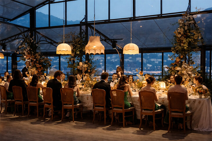 Illuminazione tavoli matrimonio per scenografia evento