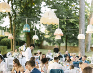 JTdCJTIyaXQlMjIlM0ElMjJMYW1wYWRhcmklMjBzb3NwZXNpJTIwdmludGFnZSUyMGElMjBub2xlZ2dpbyUyMHBlciUyMHJpY2V2aW1lbnRvJTIwZGklMjBtYXRyaW1vbmlvJTIwYWxsJUUyJTgwJTk5YXBlcnRvJTIyJTdE