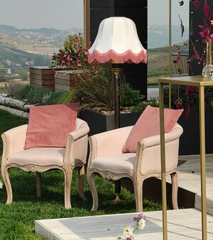 Piantana da terra vintage senza fili per illuminazione scenografica evento