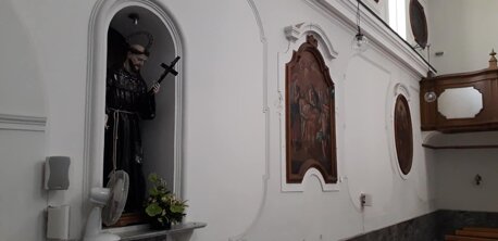 b978c4a4-f49a-4ae4-827c-057e110ceeb4