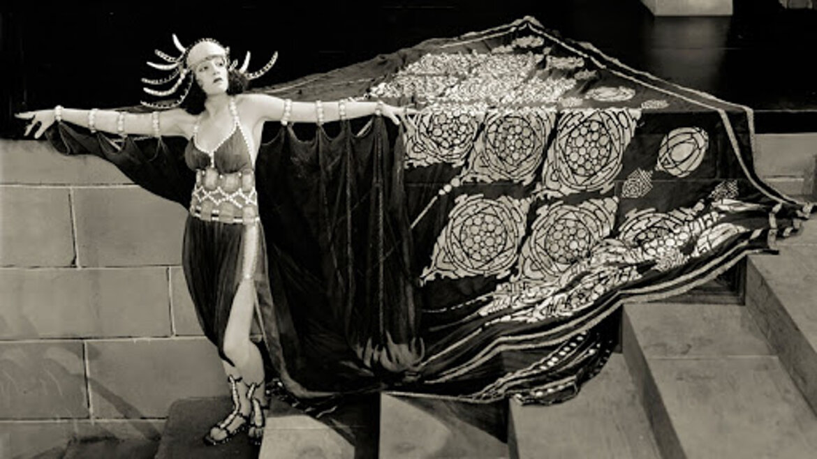 e81fb6cc-4061-4476-8769-6664b7a93dbe