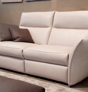 REALIZZABILE IN TESSUTO COMPLETAMENTE SFODERABILE E/O PELLE , AD ANGOLO E CON RELAX