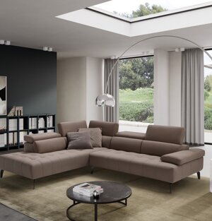 DISPONIBILE IN VERSIONE TESSUTO E/O PELLE DIVANO LINEARE E COMPONIBILE