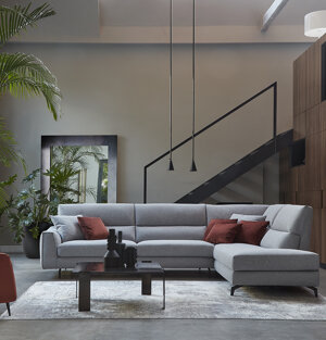 Realizzabile in tessuto completamente sfoderabile, in pelle e ad angolo