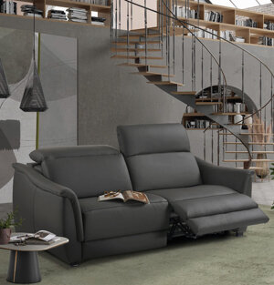 IN TESSUTO E/O IN PELLE, VERSIONE FISSA, RELAX, CON LETTO, RELAX E LETTO CONTEMPORANEAMENTE