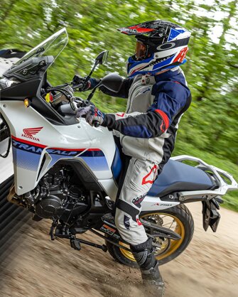 abbigliamento moto macna.jpeg abbigliamento moto macna.jpeg