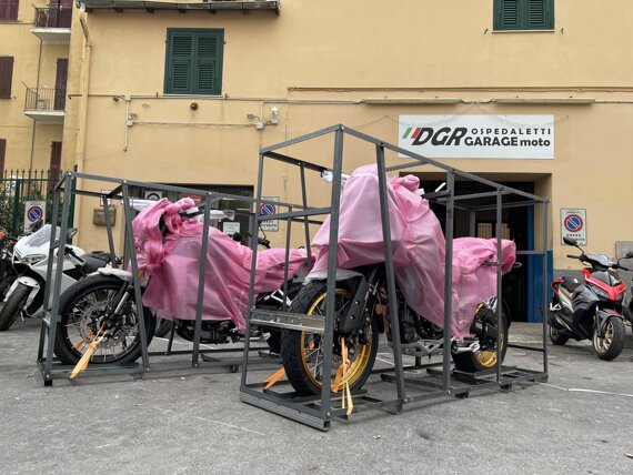 dgr garage off.jpeg dgr garage off.jpeg