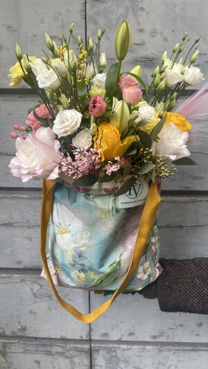 fv-flower-painted-bag