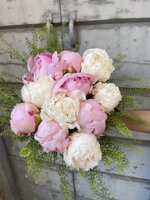fv-peonies-bouquet