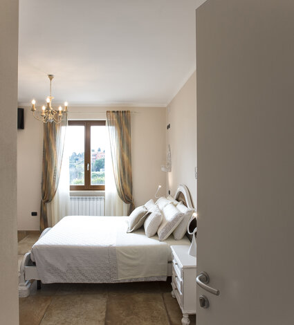 Spacious triple room for families Sassari near the hospital