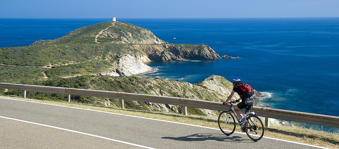 Cicloturismo Sardegna strada costiera