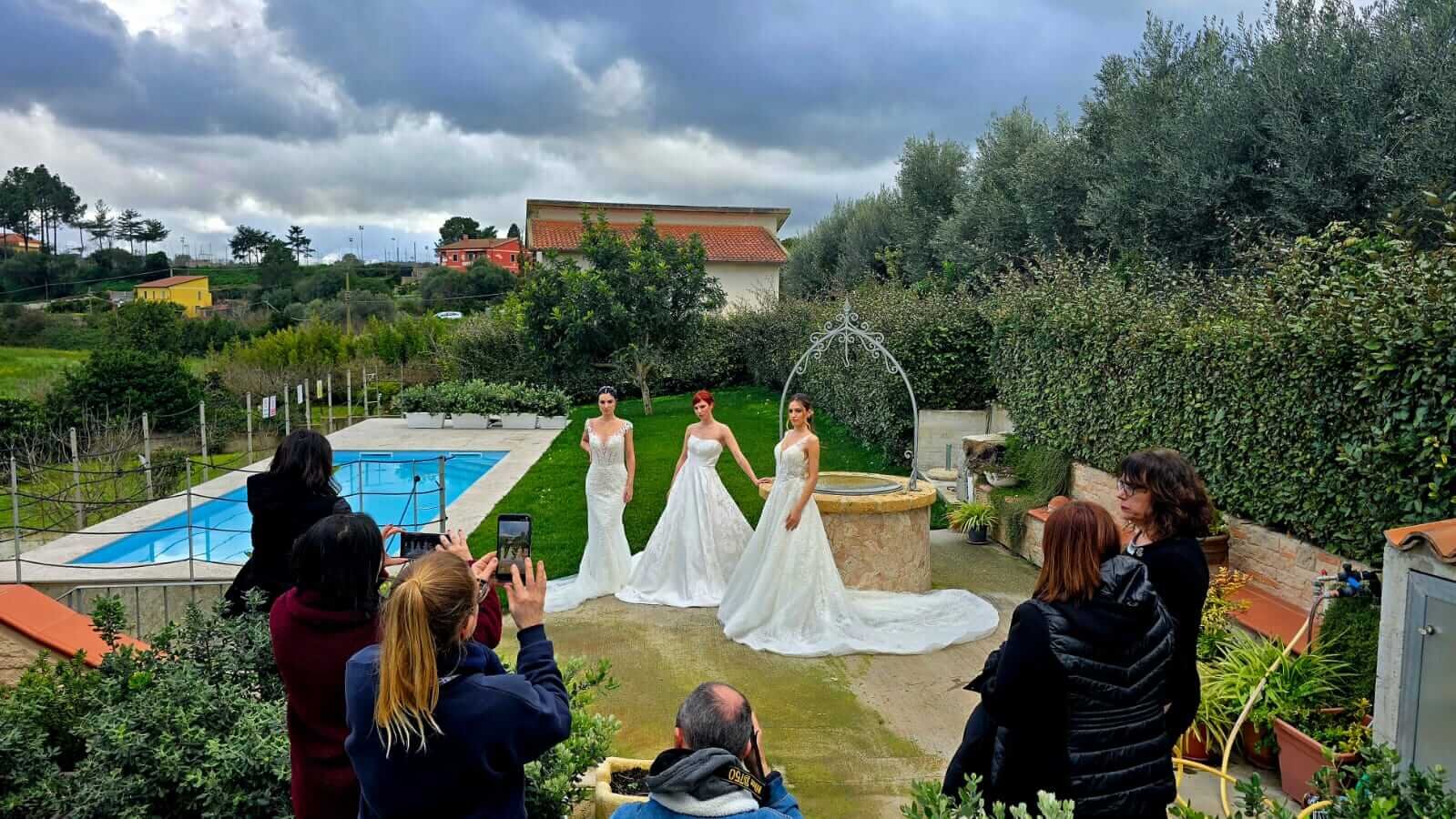 Backstage organizzazione shooting fotografico sposa nel parco privato di Villa Malvasio Sassari con team Perez 1952.