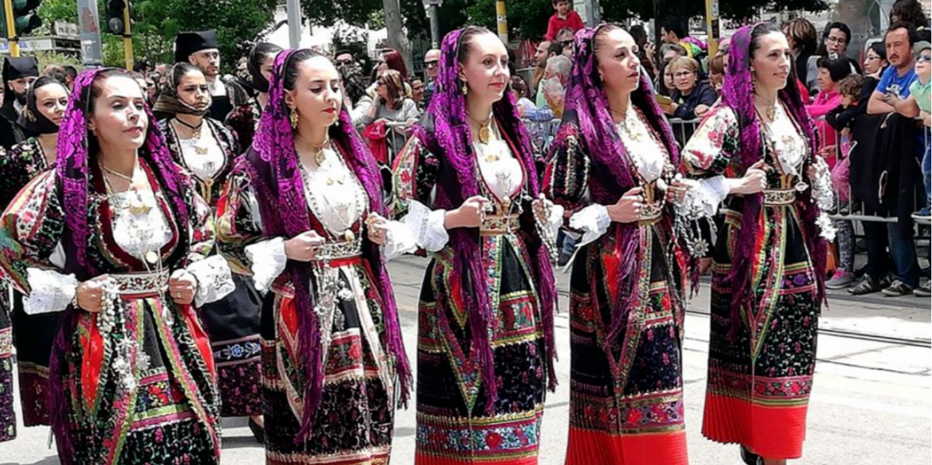 Cavalcata Sarda 2026: I consigli di un sassarese per vivere la magia della festa (senza stress)