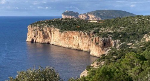 Vista delle falesie di Punta Giglio