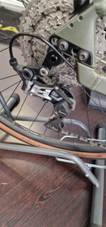 riese-muller-five-commut-la-gravel-perfetta-per-escursioni-indimenticabili-2-test-bike-negozio-con-pochissimi-km
