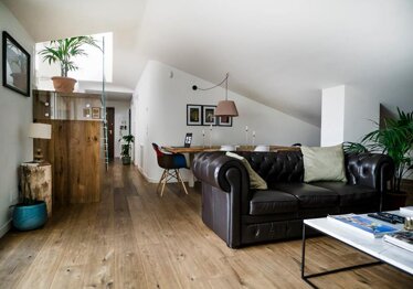 Rovere termotrattato piallato a mano Parquet rustico stile vintage per un'appartamento moderno e con uno stile ricercato.
