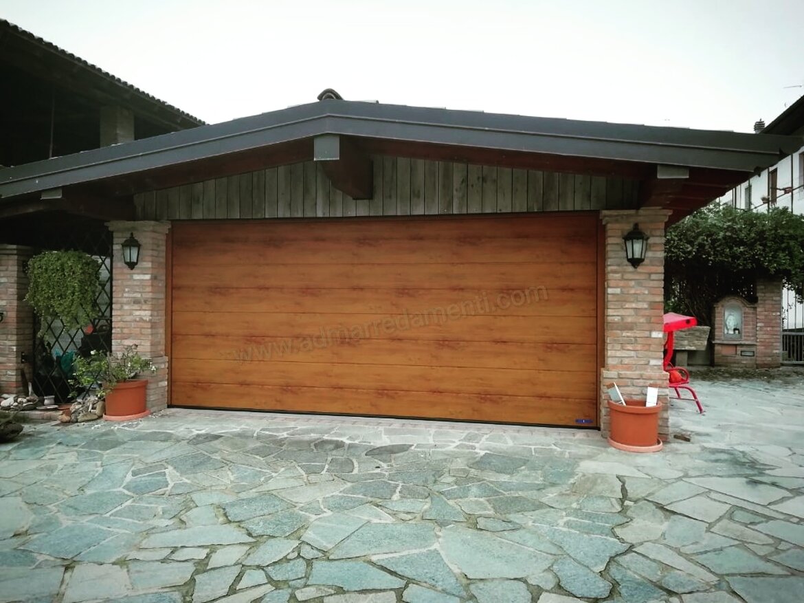 Portone da garage Hormann mod.Renomatic mis.L-5000xH-2250 Golden Oak (residenza privata (AL))