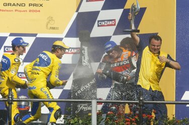 c6e56b01-f308-47d1-9771-2d99d51d2f67