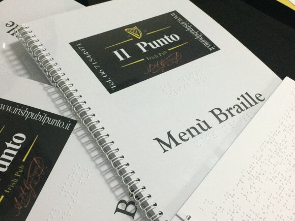 menu Braille con copertina in nero e Braille