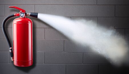 estintore adobestock_1851349749.jpeg estintore adobestock_1851349749.jpeg