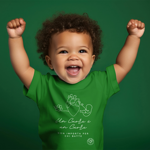 t-shirt-solidale-bambino-un-cuore-e-un-cuore-grafica-bianca