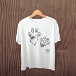 t-shirt-solidale-una-zampa-sul-cuore-by-giulia-polizzano-grafica-nera