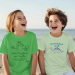 t-shirt-solidale-bambino-un-cuore-e-un-cuore-grafica-nera