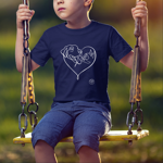 t-shirt-solidale-nel-cuore-bambino-by-giulia-polizzano-grafica-bianca