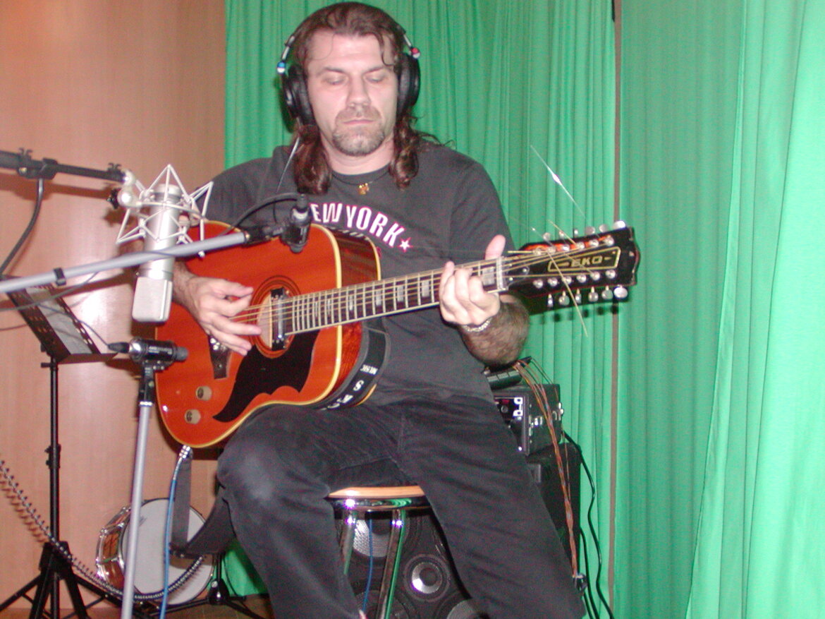 at Drumcode Studio Sesta Godano (SP) , during the session of the Paul Moss Album 2006