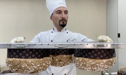 TEGLIA GIRAPANETTONI con panettoni capovolti