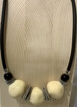 g-collana-3-perle-grandi-pastello