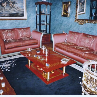 Show room 1996 via nizza